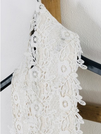 Dámsky biely opasok s čipkou - KAZOVÉ