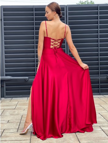 Exkluzívne dlhé saténové spoločenské šaty s razporkom - bordová