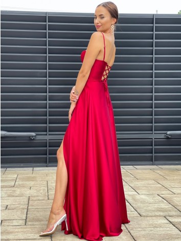 Exkluzívne dlhé saténové spoločenské šaty s razporkom - bordová