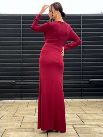 Dámske dlhé spoločenské šaty s riasením a razporkom pre moletky - bordové