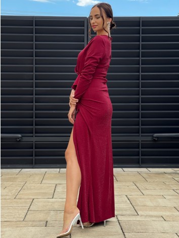Dámske dlhé spoločenské šaty s riasením a razporkom pre moletky - bordové