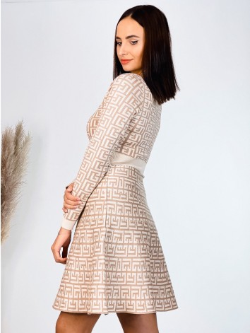 Dámske áčkové svetrové šaty s gombíkmi - béžové