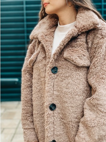 Huňatý hnedý dlhý Teddy kabát s gombíkmi