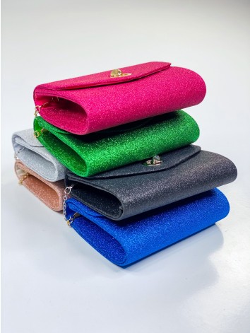 Dámska čierna trblietavá spoločenská kabelka s remienkom