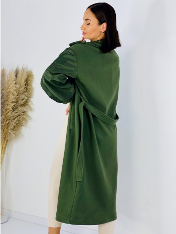 Dámsky prechodný oversize kabát so šuštákovými rukávmi a opaskom - khaki