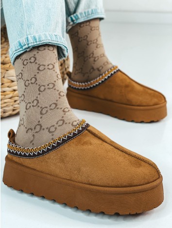 Dámske zateplené nízke čižmy na platforme - hnedé