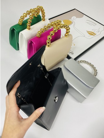 Dámska cyklamenová spoločenská kabelka s korálkovou rúčkou