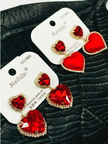 Dámske matné zlato-červené náušnice LOVE