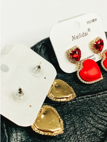 Dámske matné zlato-červené náušnice LOVE