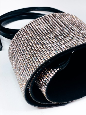 Dámsky strieborný hrubý opasok s kamienkami