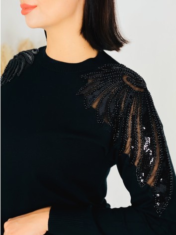 Dámsky čierny sveter s kamienkami na ramenách
