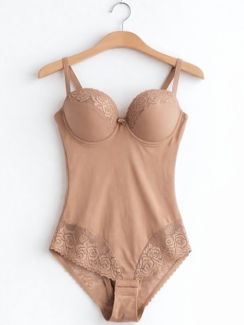 Béžové čipkované sťahovacie a tvarujúce spodné prádlo
