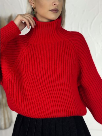 Červený dámsky hrubý rolákový sveter v oversize strihu