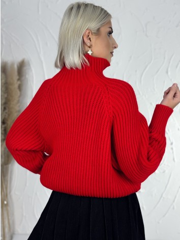 Červený dámsky hrubý rolákový sveter v oversize strihu