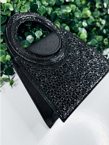 Čierna spoločenská kabelka s ozdobnými kamienkami