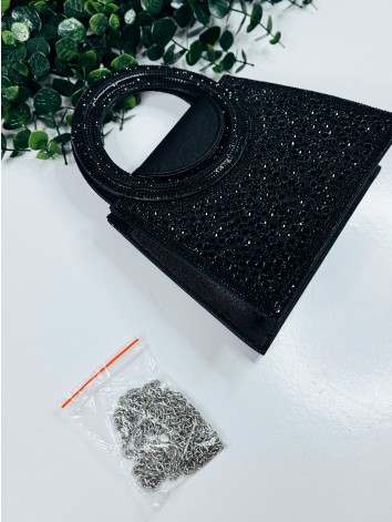 Čierna spoločenská kabelka s ozdobnými kamienkami