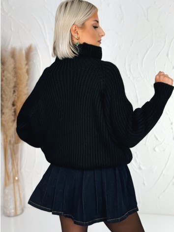 Čierny dámsky hrubý rolákový sveter v oversize strihu