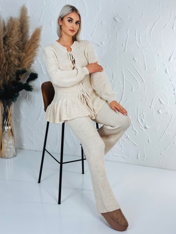 Dámska béžová pletená súprava nohavice + svetrík s viazaním