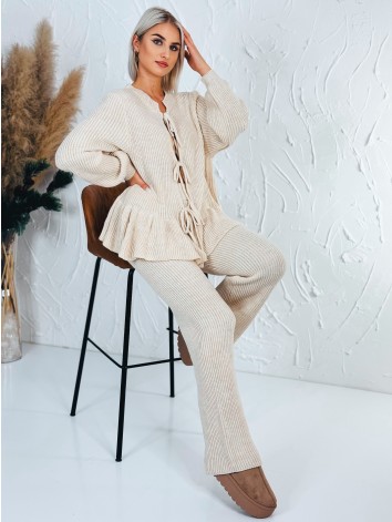 Dámska béžová pletená súprava nohavice + svetrík s viazaním