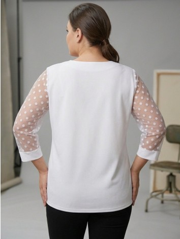 Dámska biela blúzka s bodkovanými rukávmi pre moletky