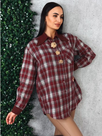 Dámska bordová flanelová košeľa s ozdobnými zlatými gombíkmi