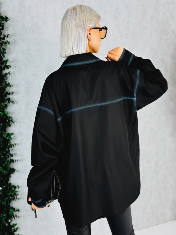 Dámska čierna oversize košeľa s kontrastnými detailmi a nápisom