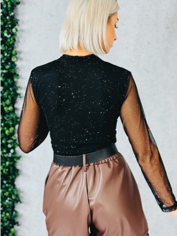 Dámska čierna trblietavá blúzka s priesvitnými rukávmi a véčkovým výstihom