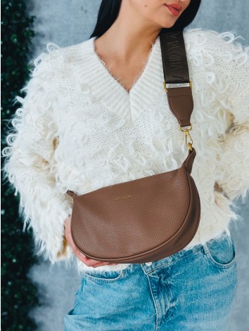 Dámska crossbody kabelka s nastaviteľným popruhom - svetlo hnedá