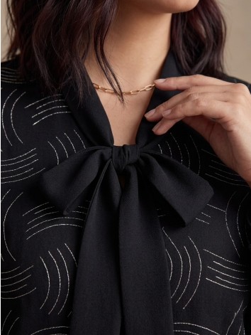 Dámska elegantná čierna blúzka aj pre moletky