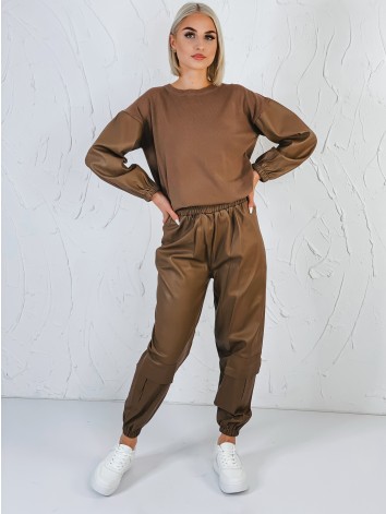 Dámska hnedá exkluzívna koženková súprava s našitými vreckami