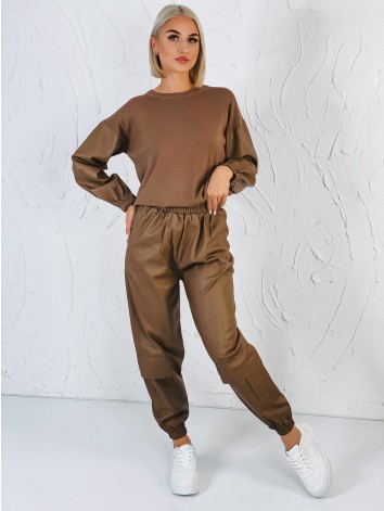 Dámska hnedá exkluzívna koženková súprava s našitými vreckami