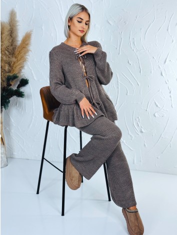 Dámska hnedá pletená súprava nohavice + svetrík s viazaním