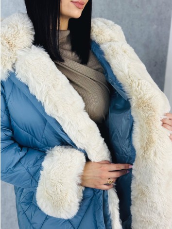 Dámska zimná prešívaná bunda s ozdobnou kožušinou - modrá