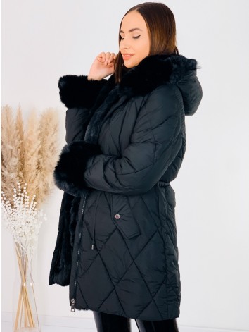 Dámska zimná prešívaná bunda s ozdobnou kožušinou