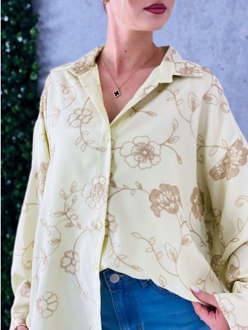 Dámska žltá oversize blúzka s nášivkami