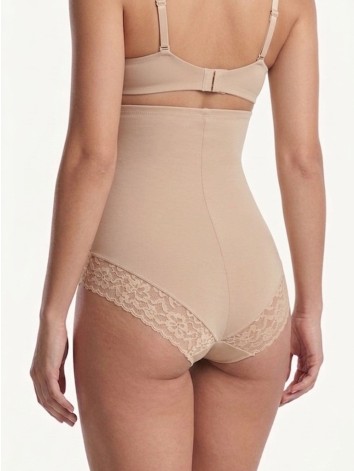 Dámske béžové elastické sťahovacie prádlo s vysokým pásom a čipkou