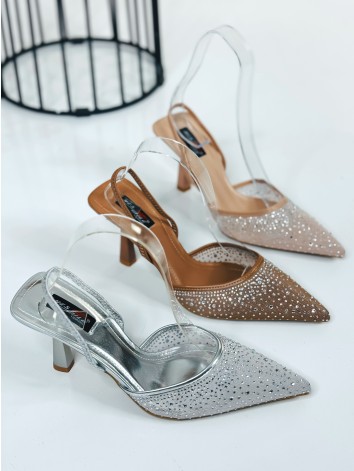 Dámske béžové sandále s kamienkami na nízkom opätku Plora