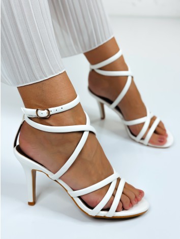 Dámske biele sandále s viazaním Lora