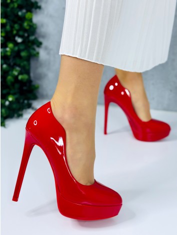 Dámske červené extravagantné lakované lodičky na platforme