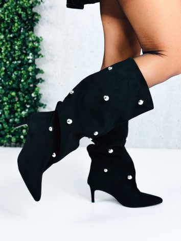 Dámske čierne čižmy s cvokmi na nízkom opätku