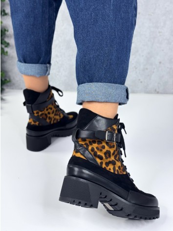 Dámske čierne čižmy s hrubým opätkom /L/