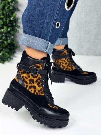 Dámske čierne čižmy s hrubým opätkom /L/