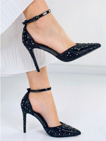 Dámske čierne extravagantné sandále na vysokom opätku