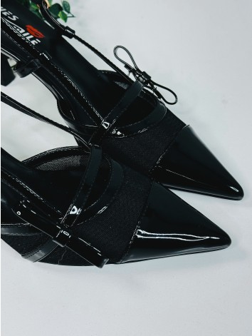 Dámske čierne sandále na nízkom opätku Merina