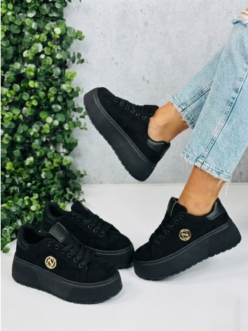 Dámske čierne semišové tenisky na vyvýšenej platforme