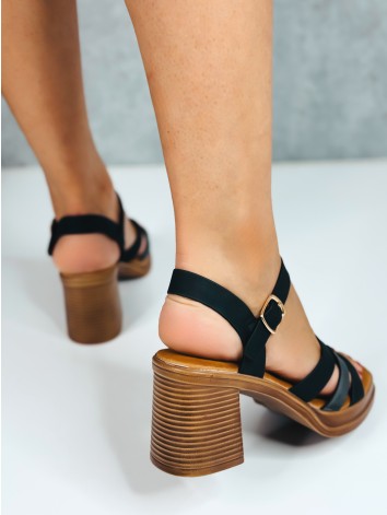 Dámske čierne šľapky s hrubým opätkom Miia