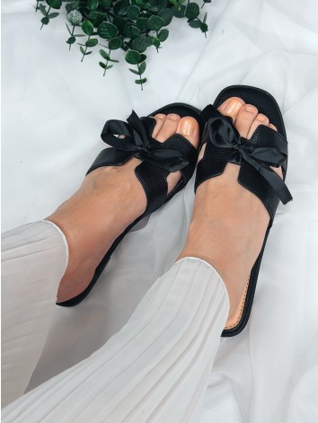 Dámske čierne šľapky s mašľou HERSA
