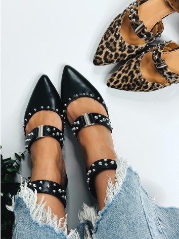 Dámske čierne špicaté sandále s vybíjaním a remienkom okolo členka