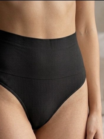 Dámske čierne sťahovacie tangá s vysokým pásom