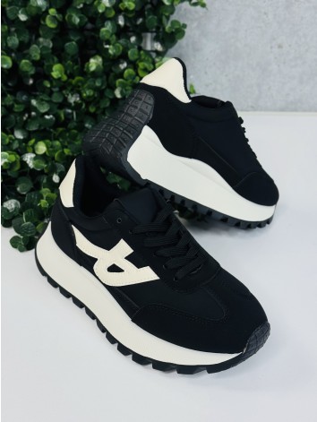 Dámske čierne štýlové tenisky na vysokej platforme